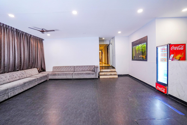 Public Area 2, FabHotel Earth, Nr Guindy Industrial Estate, Chennai