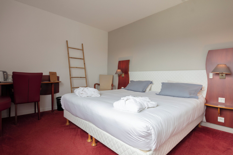Bedroom 2, Artémis Hôtel & Spa Bistro Coquet, Haute-Loire