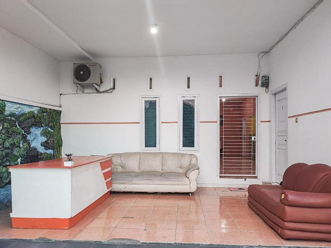 Public Area 2, RedDoorz Syariah Near Kantor Gubernur Jambi, Jambi