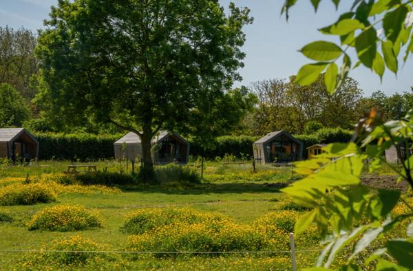 Others 5, Natuurhuisjes Lust en Last, Middelharnis