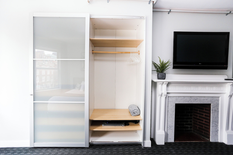 Bedroom 3, Maverick Suites at 245 Newbury St, Boston