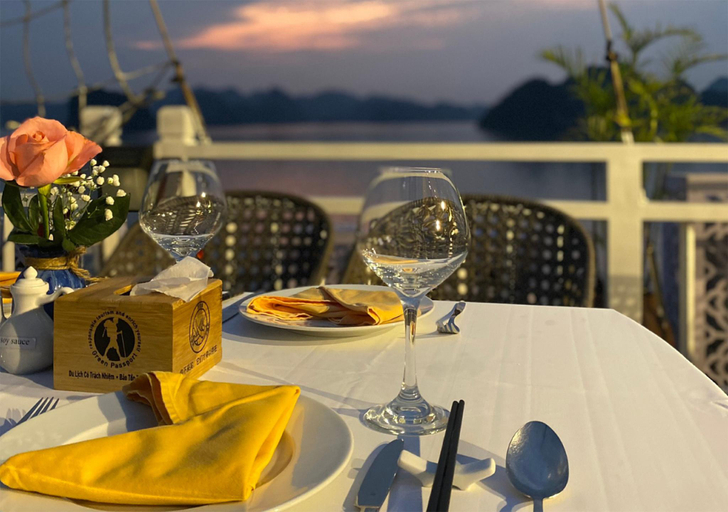 Food & Drinks 5, Arcady Boutique Cruise, Hạ Long