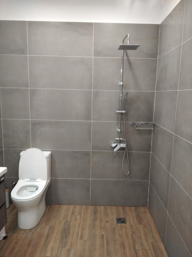 Shower 3, Oasis Apartments, East Macedonia and Thrace