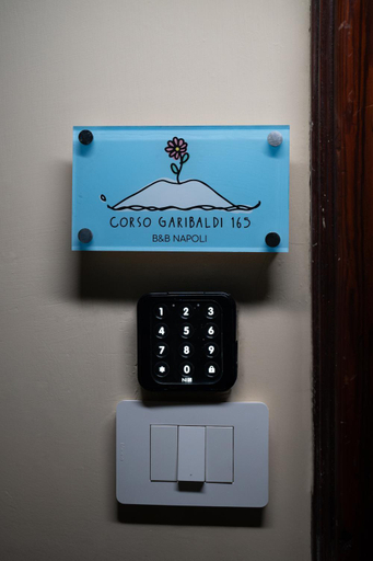 Others 4, B&B Corso Garibaldi 165, Napoli
