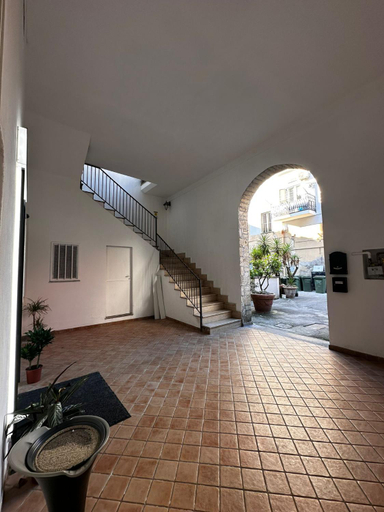 Others 4, Domus Balcante b&b, Napoli