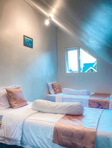 Bedroom 2, Villa Sindang Restu Sr 11 Private Pool 5Br 25 Pax, Cianjur