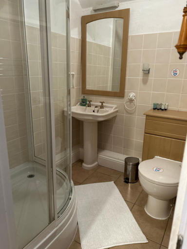 Bathroom 3, Lucy Cross Guest House, North Yorkshire