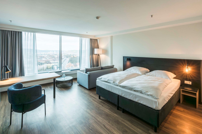 Bedroom 2, Premier Inn Würzburg Hotel, Würzburg