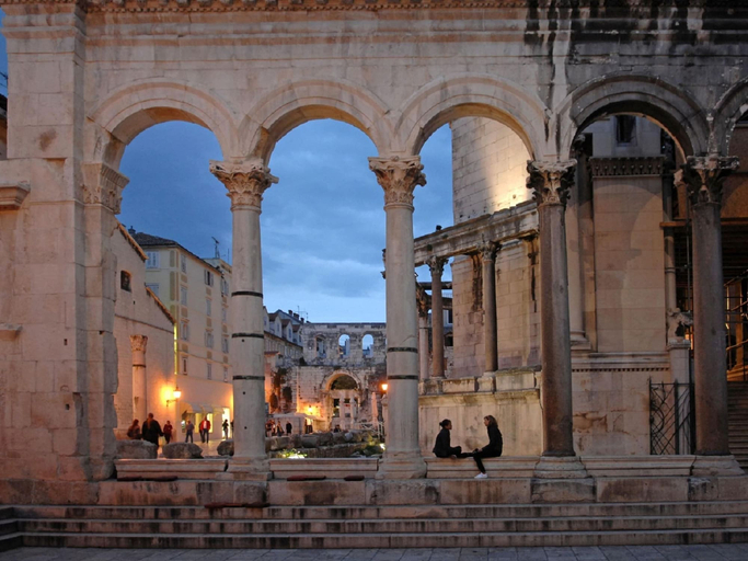 Exterior & Views 2, Apartment in Trogir Near the Beach, Trogir