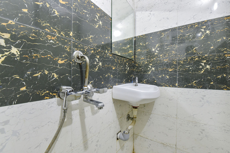 Bathroom, Fabexpress Devani Palace, Ujjain