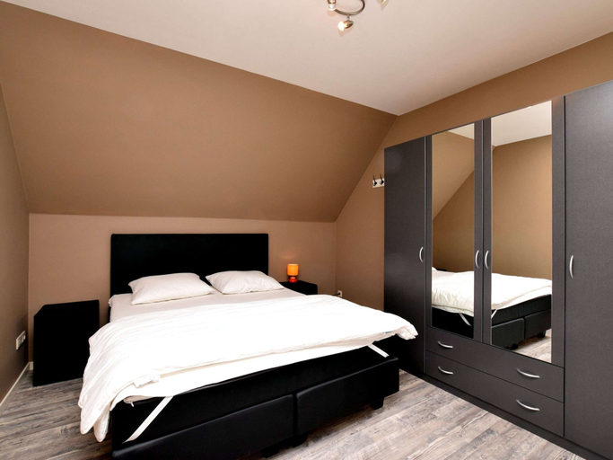 Bedroom 4, Hastiere Meuse Valley View, Namur