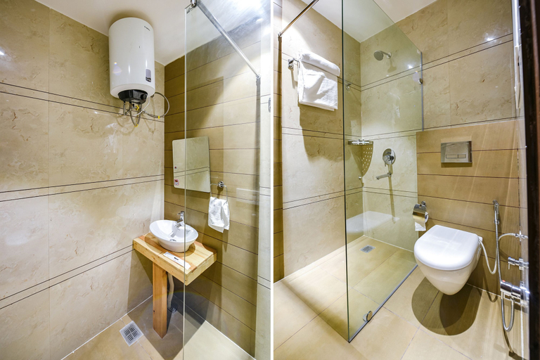 Bathroom 2, Fabhotel Supreme Suites, Ludhiana