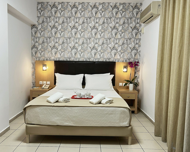 Bedroom 3, Caravel Apartment Hotel, South Aegean