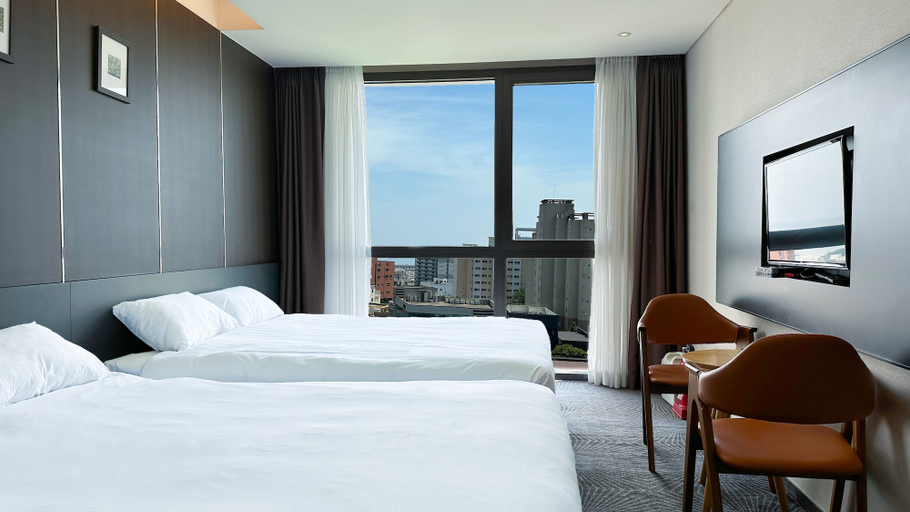 Bedroom 3, Hotel Golden Daisy Seogwipo Ocean, Seogwipo