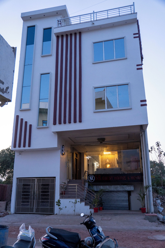 Front of property 5, SR GUEST HOUSE, Agra