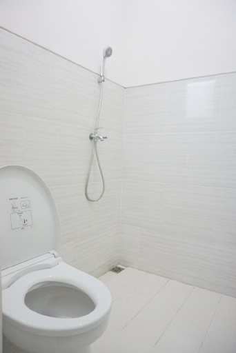 Bathroom 7