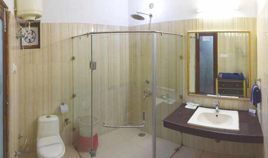 Bathroom 3, Dalhousie Best Hotel, Chamba