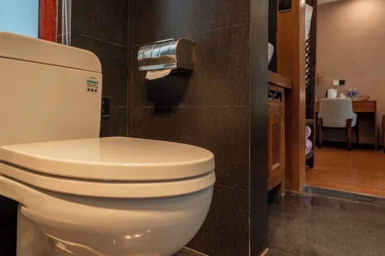 Bathroom 3, Lijiang Houfu Inn, Lijiang