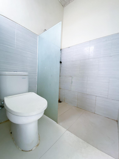 Bathroom 20