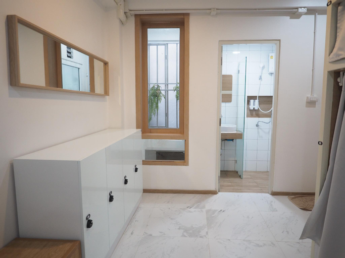 Bathroom 4