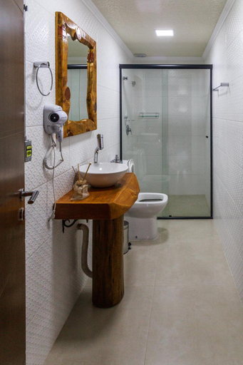 Bathroom, Pousada Rugero, Nova Prata