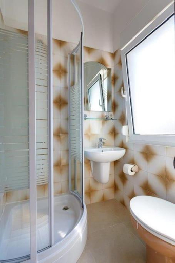 Bathroom 3, Apartmani BRAUT-Studio-ANDREA 1 with sea view-STUDIO 3 view of the garden, Krk
