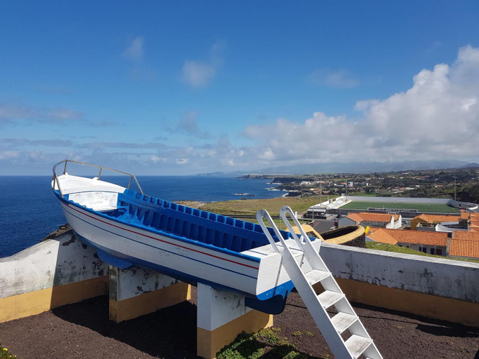 Others 5, Seaside Azores Villa with natural pool, terrace & barbecue, Ponta Delgada