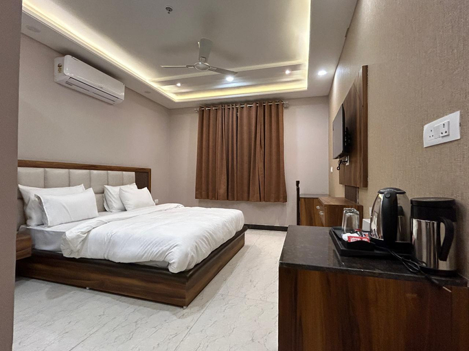 Bedroom 3, Hotel Wings Grand, Alwar