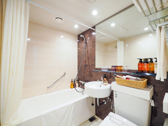 Bathroom 25