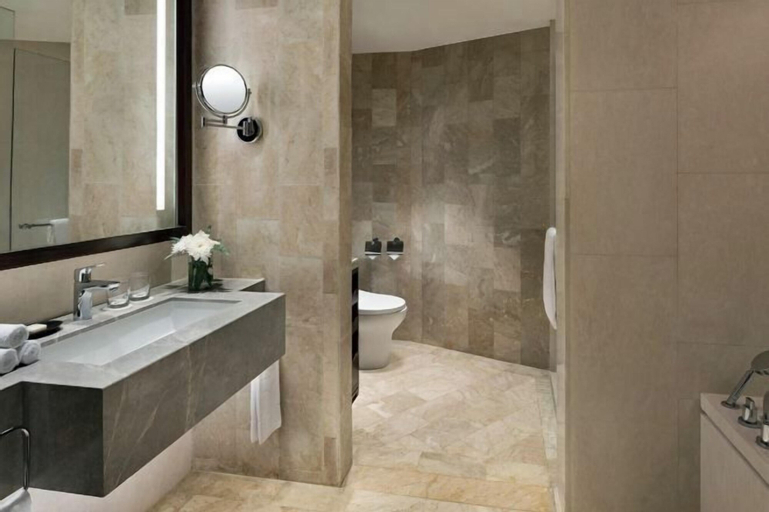 Bathroom 7