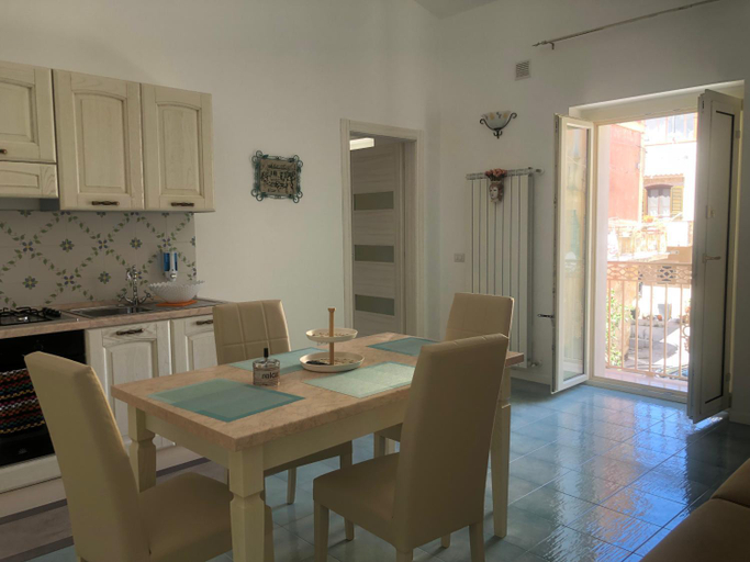 Others 5, Casa Susanna, Crotone