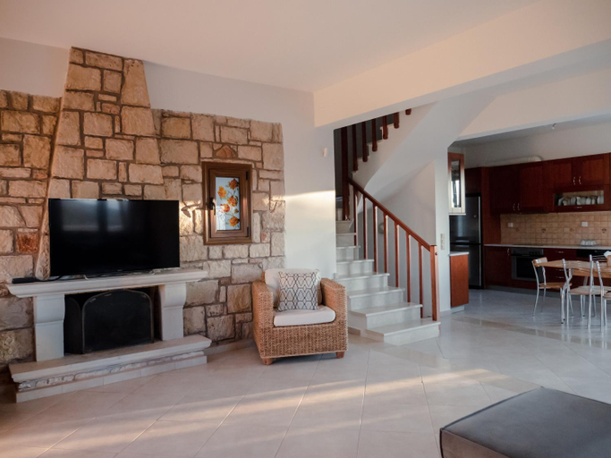 Others 3, Villa Galinos, Crete