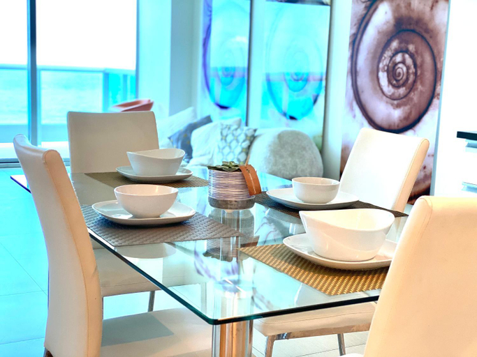 Food & Drinks 5, Churchill Suites Monte Carlo Miami Beach, Miami-Dade
