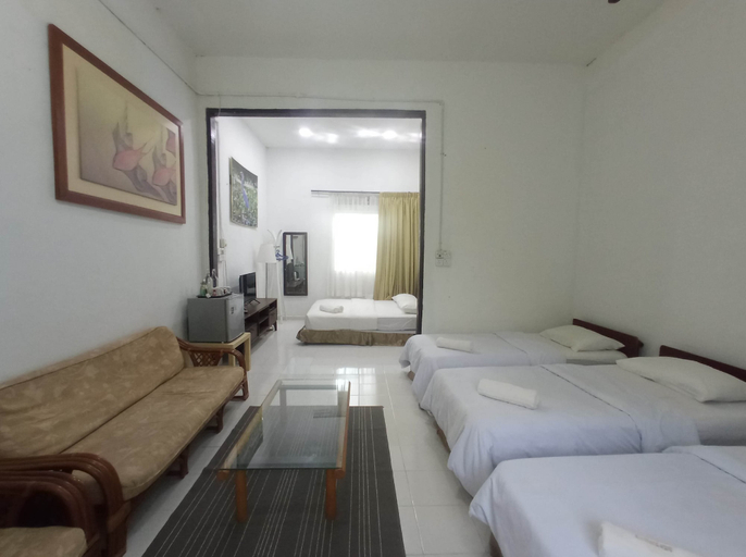 Bedroom 3, Kurau Inn Farmstay, Kerian