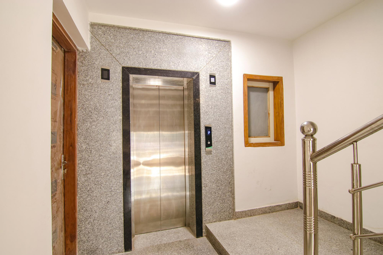 Public Area 5, FabHotel La Serene BnB, West