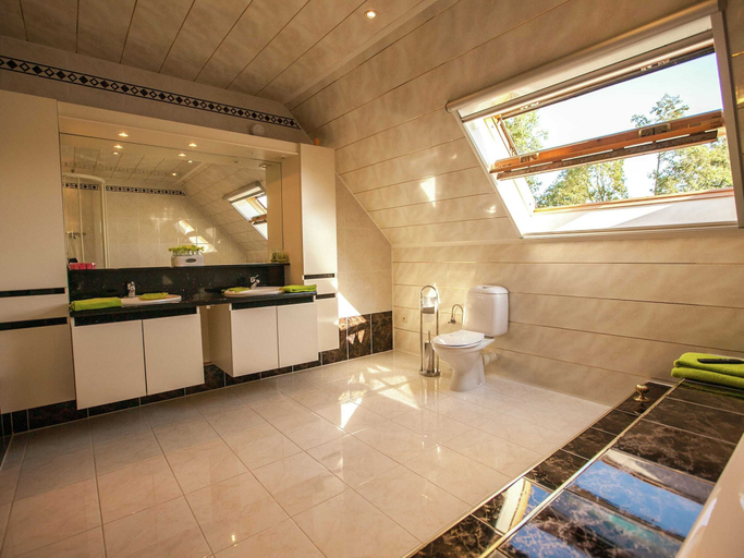 Bathroom 4, Classy Holiday Home in Aartrijke With Private Swimming Pool, West-Vlaanderen
