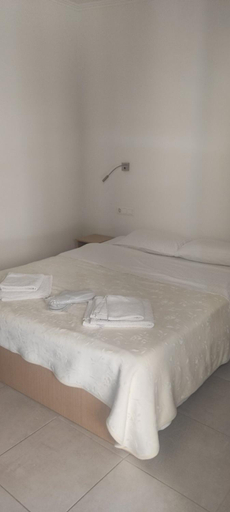 Others 2, ESCAPE, Ionian Islands