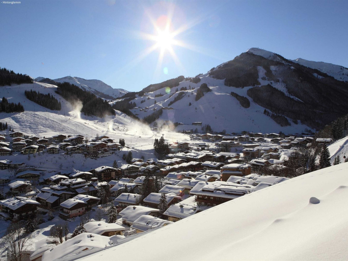 Others 4, Luxury Chalet in Saalbach-Hinterglemm near Ski Area, Zell am See