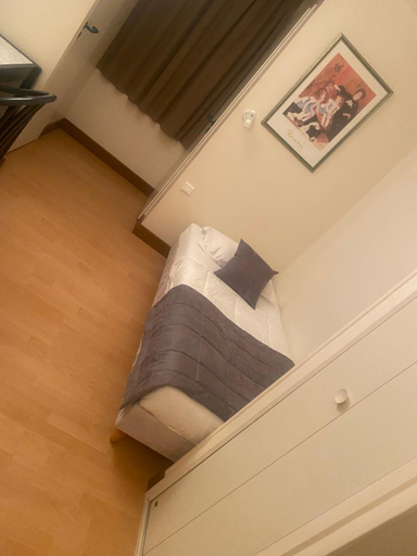 Bedroom 2, hotel du commerce, Saône-et-Loire