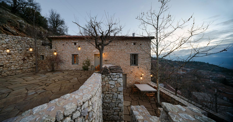 Others 4, Moreas Peak Lodge, Peloponnese