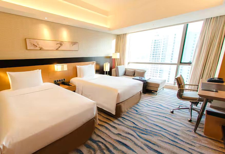Bedroom 3, Doubletree By Hilton Yantai Golden Coast, Yantai