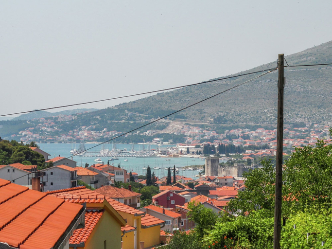 Others 5, Apartment in Trogir Near the Beach, Trogir