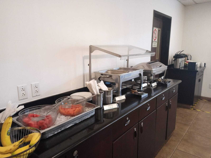Food & Drinks 4, Microtel Inn & Suites by Wyndham Toluca, Toluca