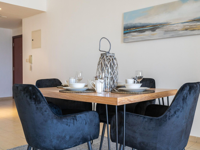 Living room 3, Stunning 1BR Apt City View JBR Beach by Belvilla, Dubai