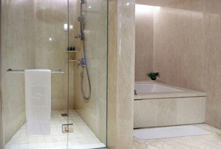 Bathroom 8