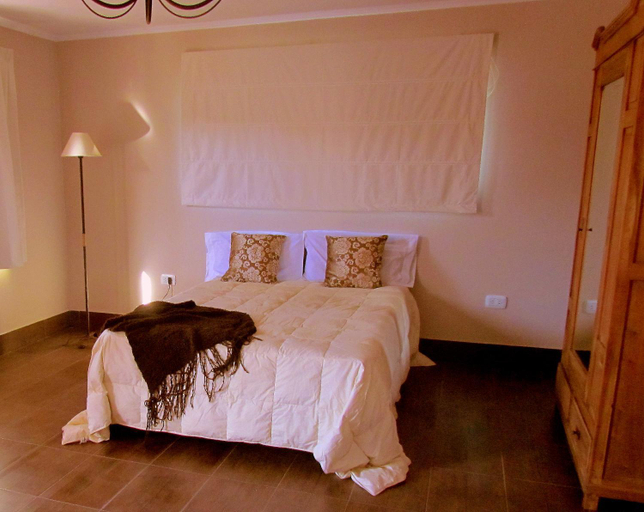 Bedroom 4, Altos del Chiquin, Lobería