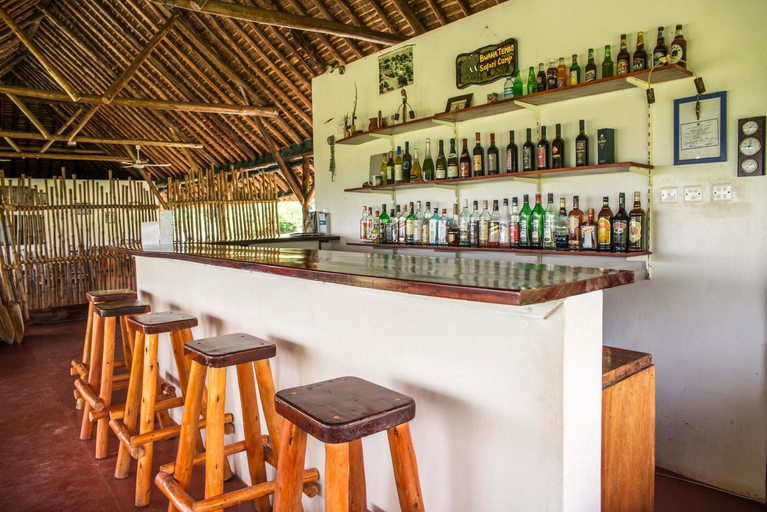 Food & Drinks 2, Bwana Tembo Safari Camp, Nwoya