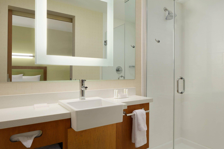 Bathroom 22
