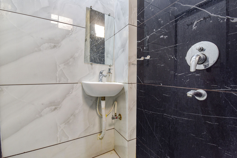 Bathroom 2, Fabexpress A2 And Restro, Indore