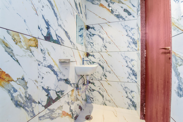 Bathroom 4, Fabhotel Samrat Regency, Udaipur